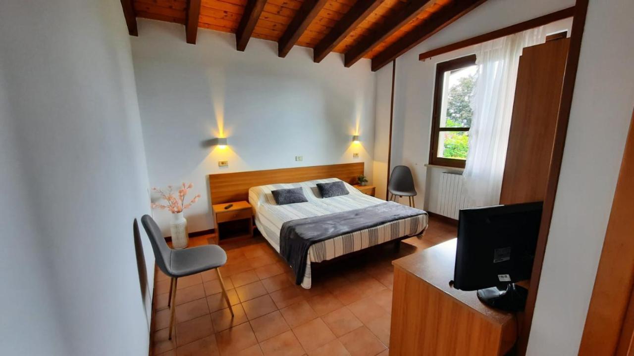Elisa Holidays Puegnago Exterior foto