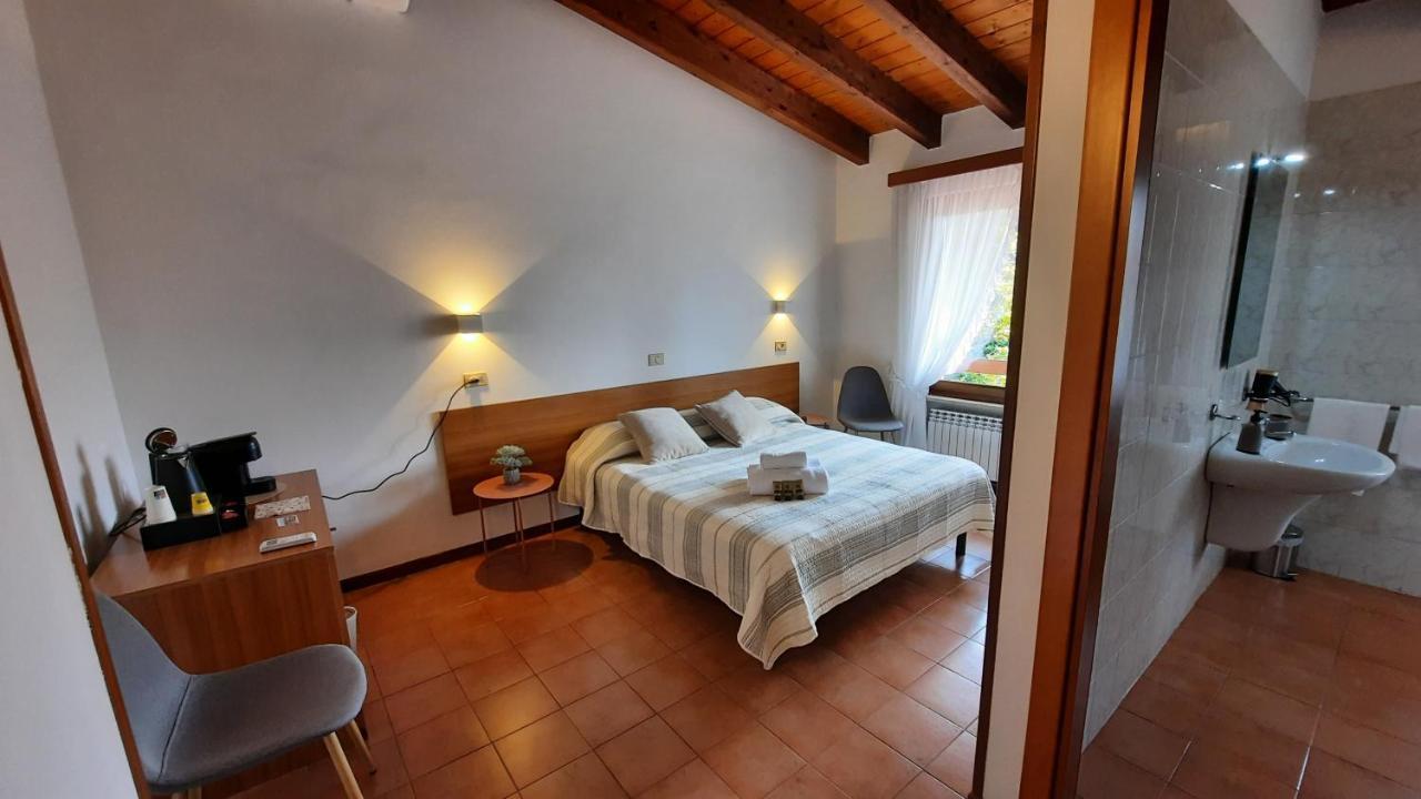 Elisa Holidays Puegnago Exterior foto